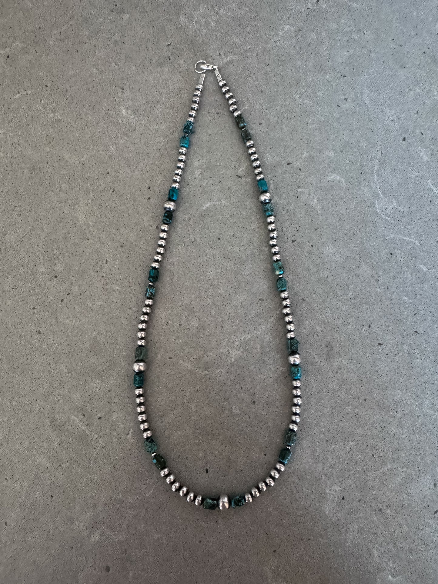 17.5” Turquoise Barrel and Pearls
